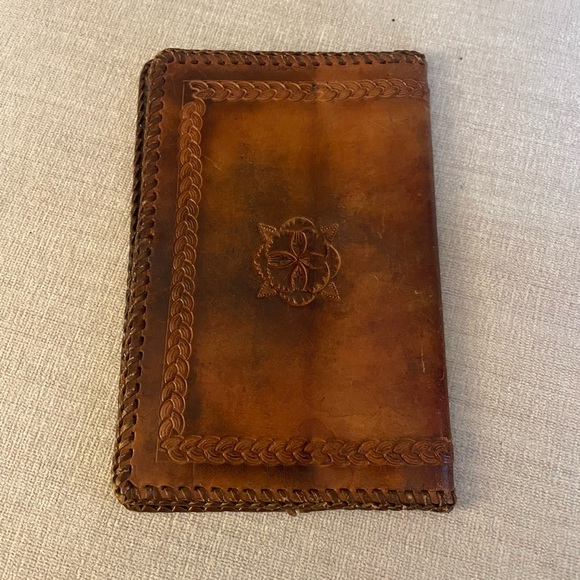 Leather Cover Handmade - Picture 3 of 4